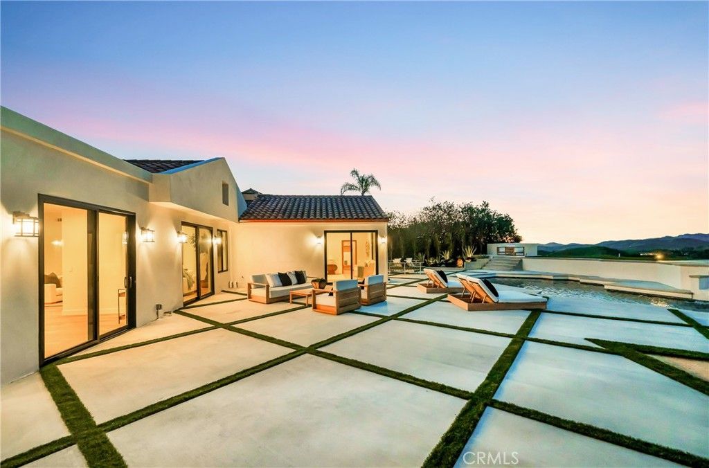Image 25 of property listing at 24247 Park Granada, Calabasas, CA 91302