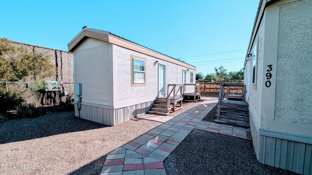 121 E Roger Road, Tucson, AZ 85705