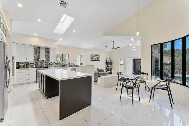 4551 NW 26th Place, Boca Raton, FL 33434