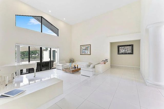 4551 NW 26th Place, Boca Raton, FL 33434