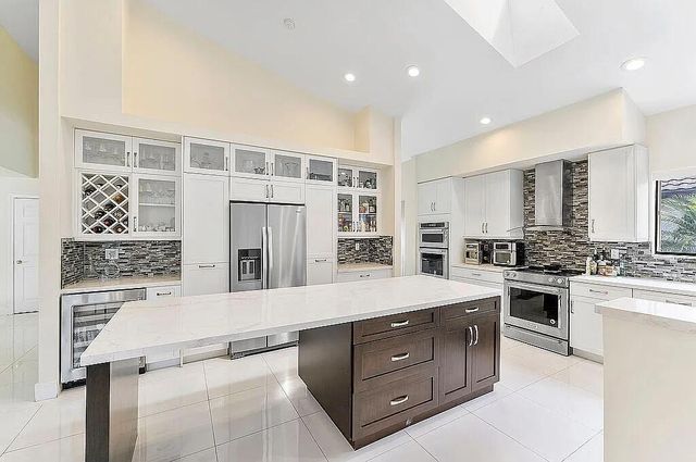 4551 NW 26th Place, Boca Raton, FL 33434