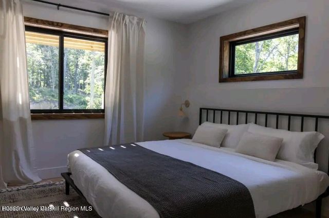 686 Green Lake Road, Athens, NY 12015