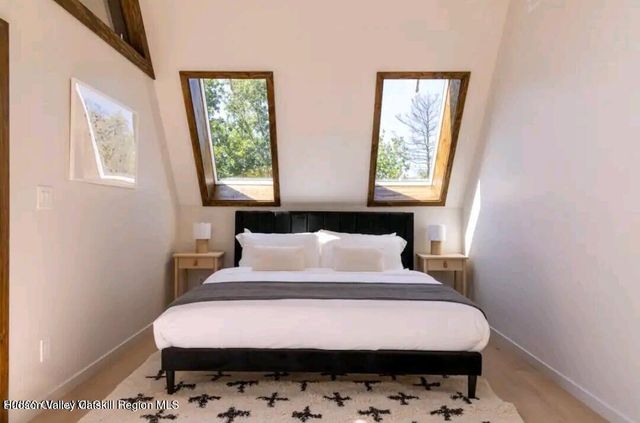 686 Green Lake Road, Athens, NY 12015