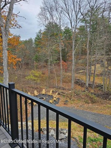 686 Green Lake Road, Athens, NY 12015