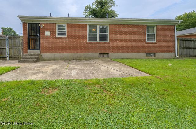 9306 Ponder Ln, Louisville, KY 40272