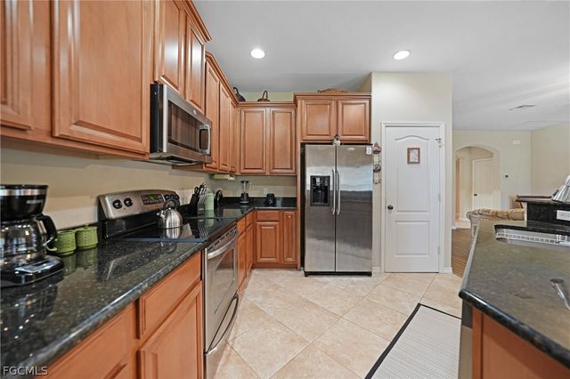 2454 Blackburn CIR, Cape Coral, FL 33991