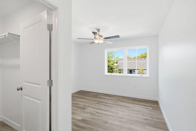 603 N 4TH ST 102, Columbia, MO 65201