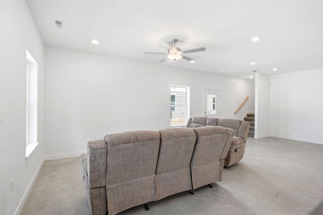 603 N 4TH ST 102, Columbia, MO 65201