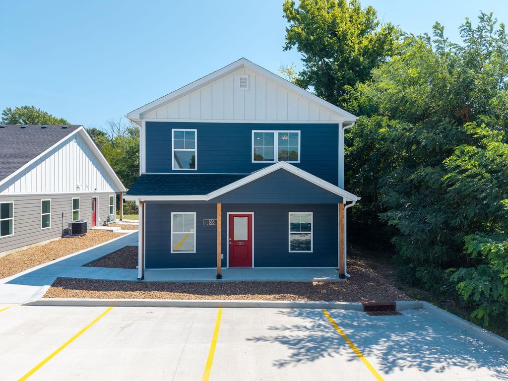 603 N 4TH ST 102, Columbia, MO 65201