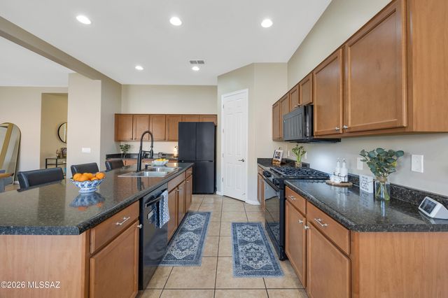 5460 W Thornscrub Road, Marana, AZ 85658