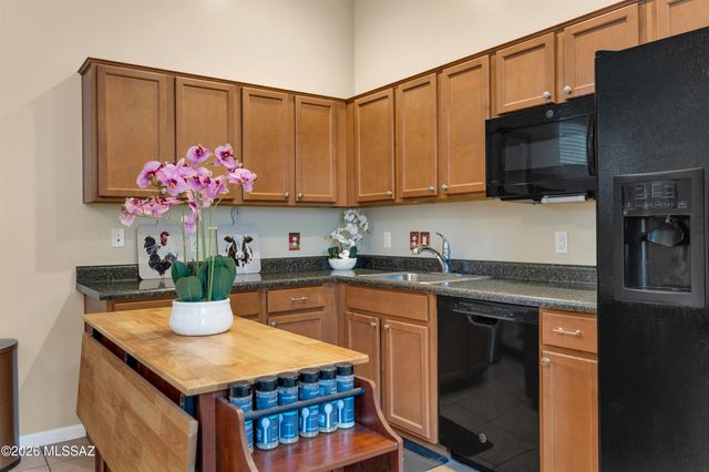 5460 W Thornscrub Road, Marana, AZ 85658