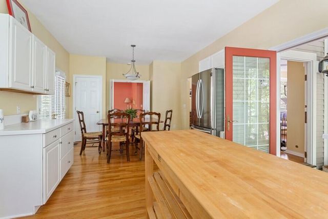 18590 Forest Beach Drive, New Buffalo, MI 49117