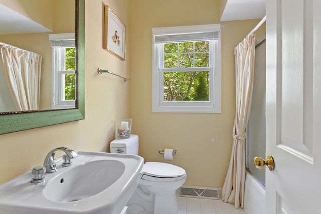 18590 Forest Beach Drive, New Buffalo, MI 49117