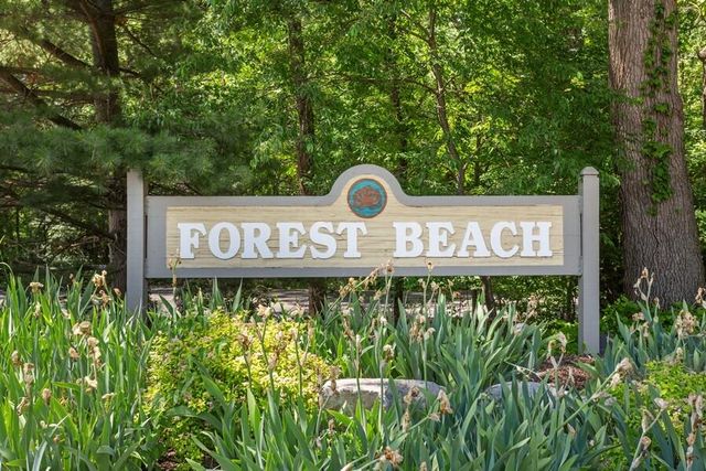 18590 Forest Beach Drive, New Buffalo, MI 49117