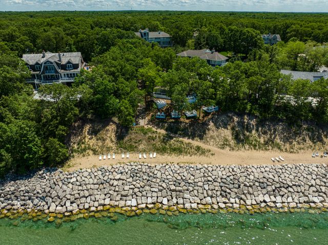 18590 Forest Beach Drive, New Buffalo, MI 49117