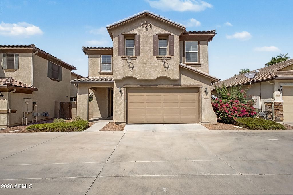 2929 S COLORADO Street, Chandler, AZ 85286 — photo 2
