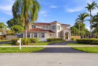 11980 SW 99th St, Miami, FL 33186