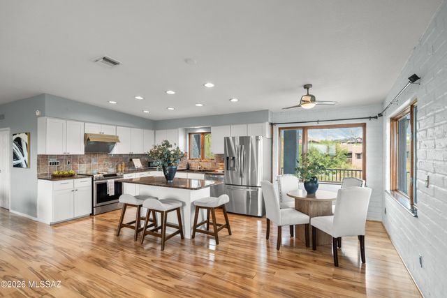 5036 N Calle Bosque, Tucson, AZ 85718