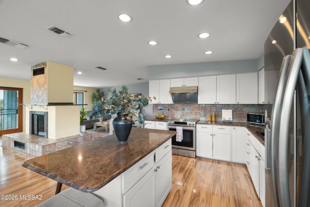 5036 N Calle Bosque, Tucson, AZ 85718