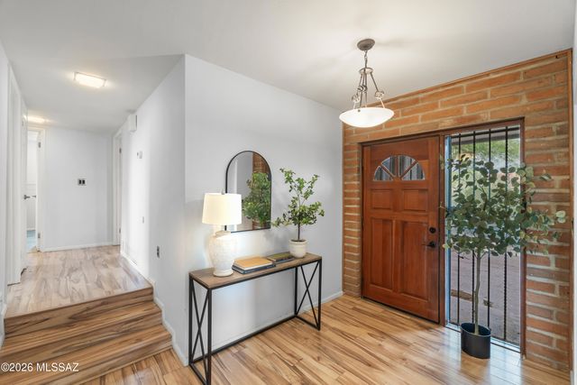5036 N Calle Bosque, Tucson, AZ 85718