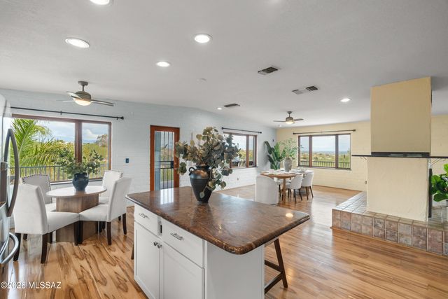 5036 N Calle Bosque, Tucson, AZ 85718