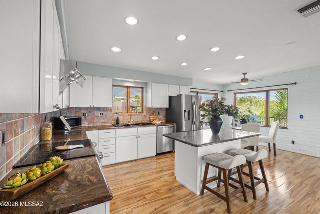 5036 N Calle Bosque, Tucson, AZ 85718