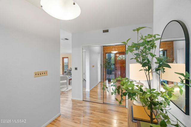 5036 N Calle Bosque, Tucson, AZ 85718