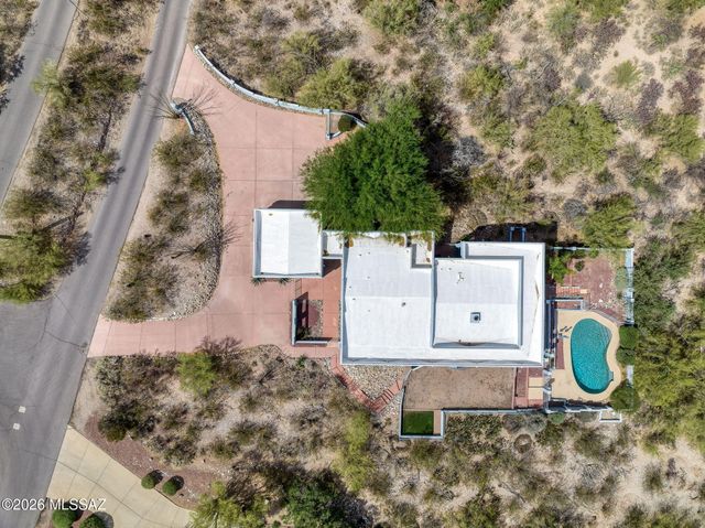 5036 N Calle Bosque, Tucson, AZ 85718