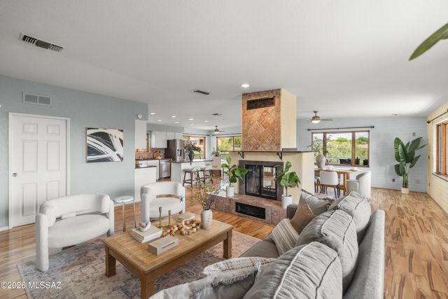 5036 N Calle Bosque, Tucson, AZ 85718