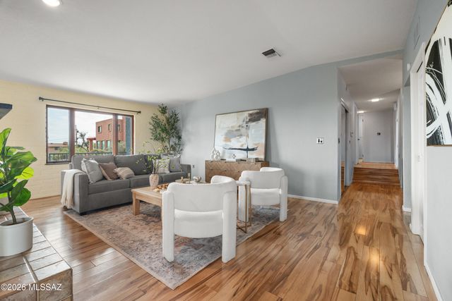 5036 N Calle Bosque, Tucson, AZ 85718
