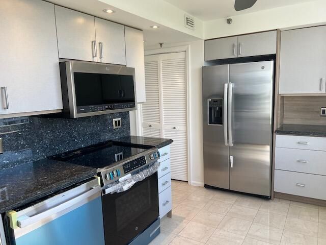 3407 S Ocean Boulevard 10D, Highland Beach, FL 33487
