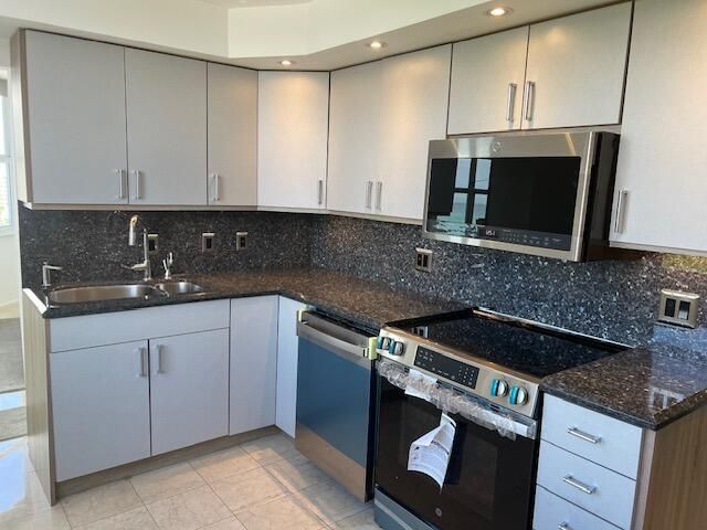 3407 S Ocean Boulevard 10D, Highland Beach, FL 33487