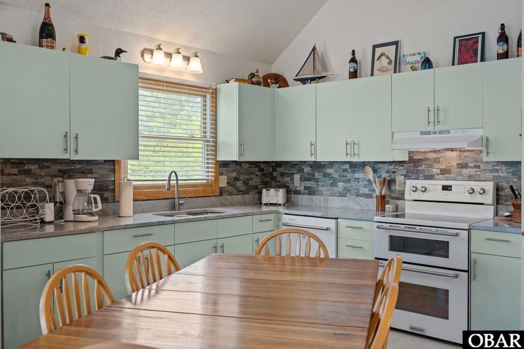 Image 15 of property listing at 138 Rakiock Court Lot 53, Duck, NC 27949
