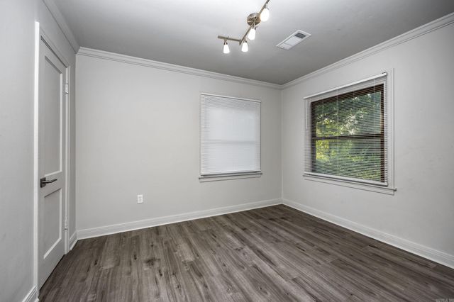 2624 Crouchwood Road, Little Rock, AR 72207