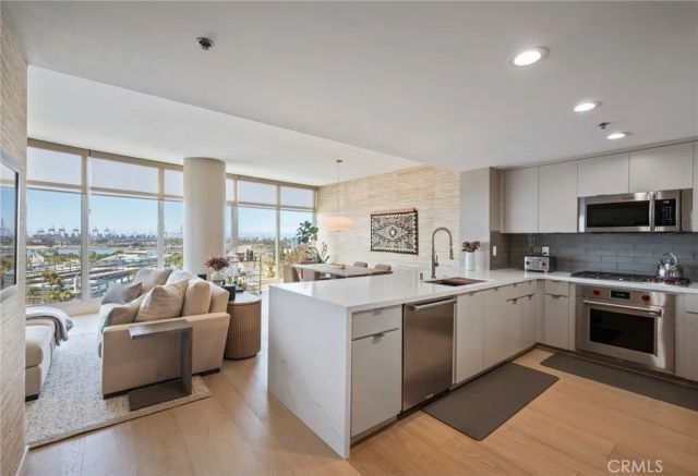 411 W Seaside 1103, Long Beach, CA 90802