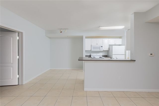 5095 Fairways Circle 107, Vero Beach, FL 32967