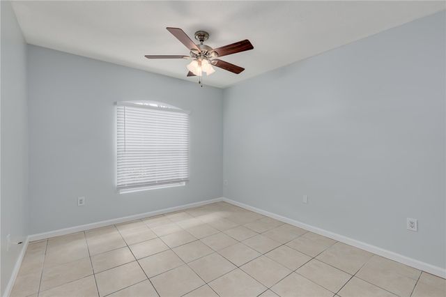 5095 Fairways Circle 107, Vero Beach, FL 32967