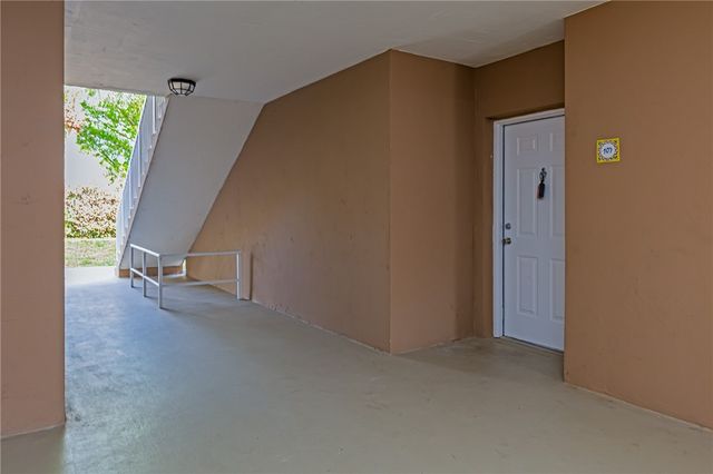 5095 Fairways Circle 107, Vero Beach, FL 32967