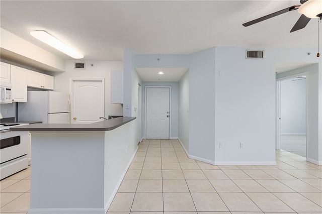 5095 Fairways Circle 107, Vero Beach, FL 32967