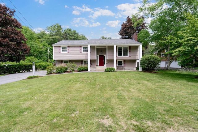 2 Harding Road, Portsmouth, NH 03801