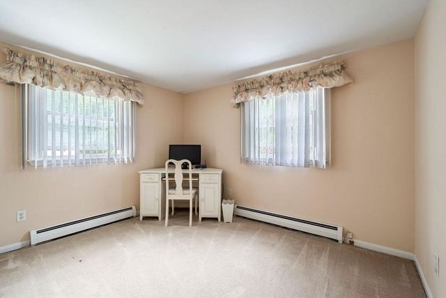 2 Harding Road, Portsmouth, NH 03801