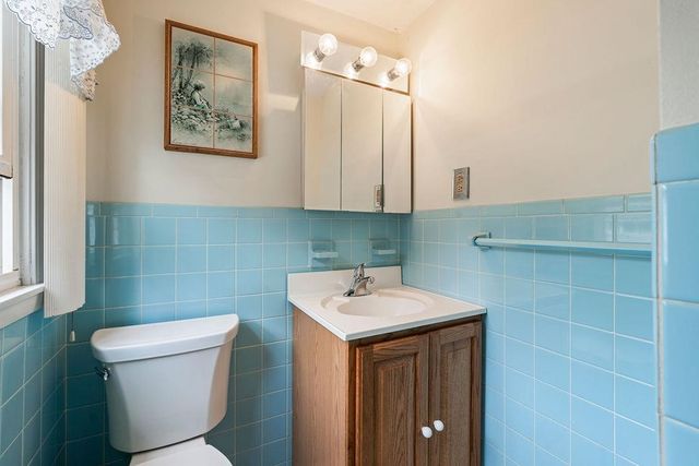 2 Harding Road, Portsmouth, NH 03801