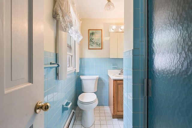 2 Harding Road, Portsmouth, NH 03801