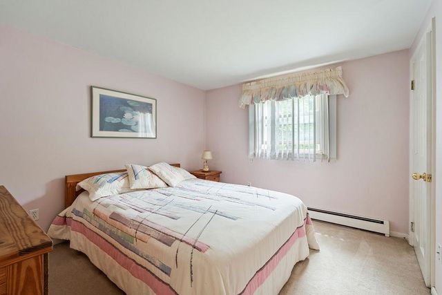 2 Harding Road, Portsmouth, NH 03801
