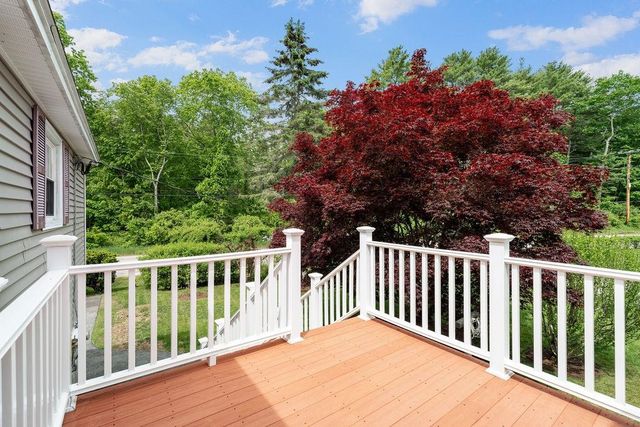 2 Harding Road, Portsmouth, NH 03801