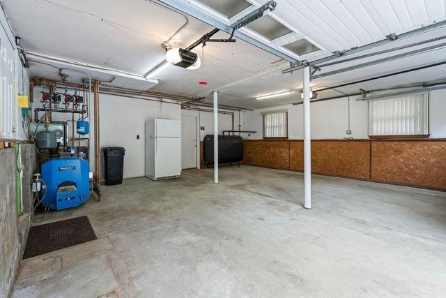 2 Harding Road, Portsmouth, NH 03801