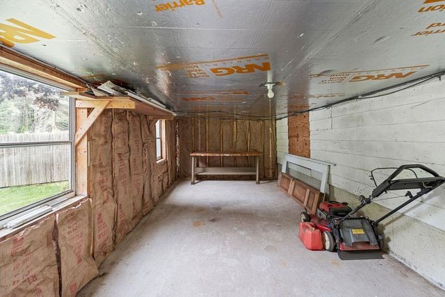2 Harding Road, Portsmouth, NH 03801
