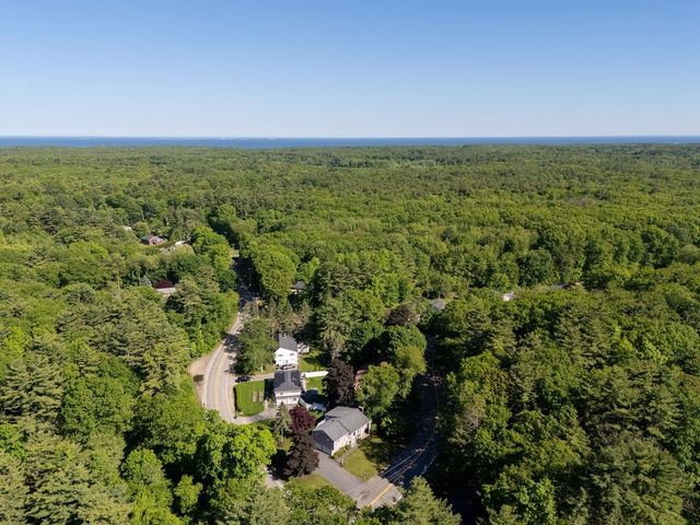 2 Harding Road, Portsmouth, NH 03801