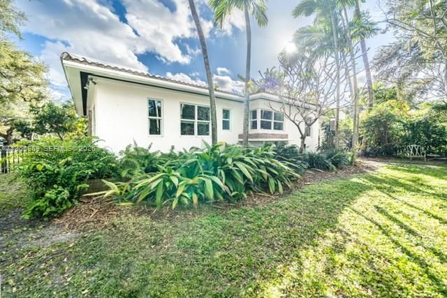 9118 NE 5th Ave, Miami Shores, FL 33138