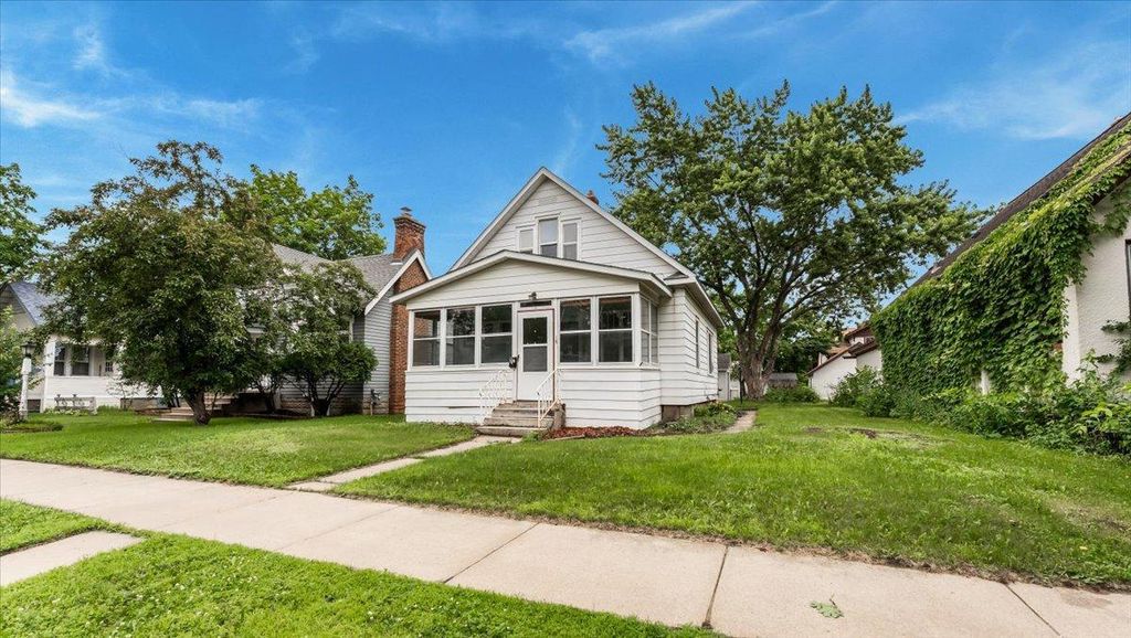 736 15th Avenue S, Saint Cloud, MN 56301